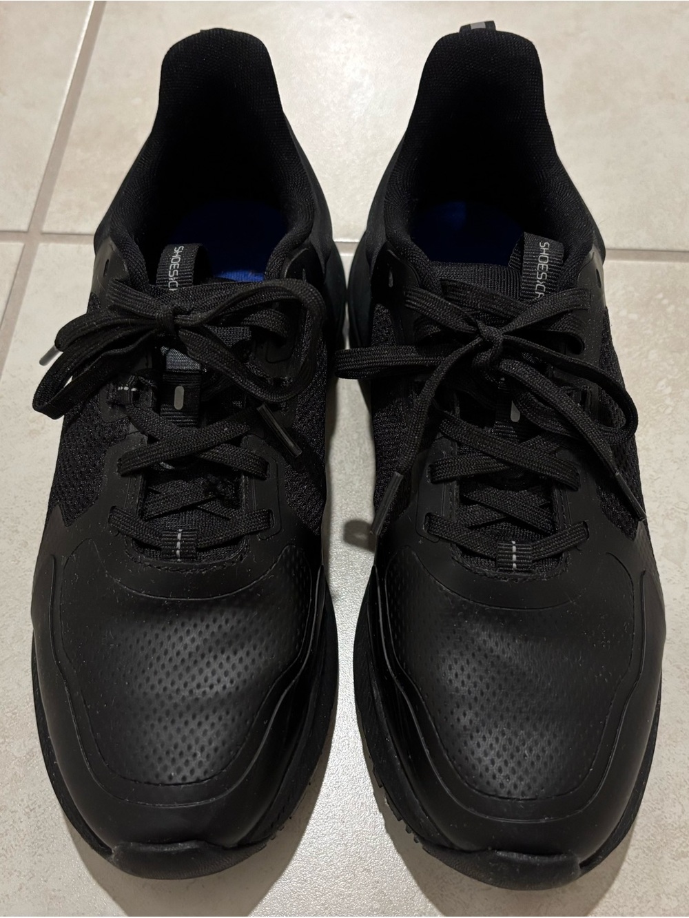 Women’s Black Athletic Slip-Resistant Lace-Up Sneakers